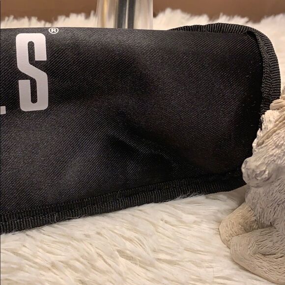 Hot tools travel size bag for flat iron - Picture 4 of 12